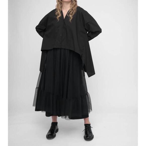 BACI Tops - NEW BACI v-neck buttoned long sleeve shirt in black